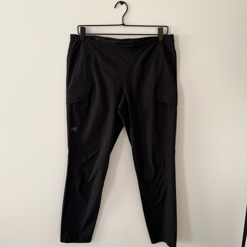 Arcteryx Black Hiking Cargo Pants Womens 10 Regular Technical Outdoor Sabria
